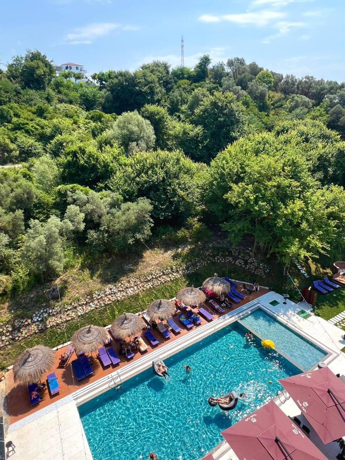 Olivia'S Hill Resort Kryemëdhej Екстериор снимка